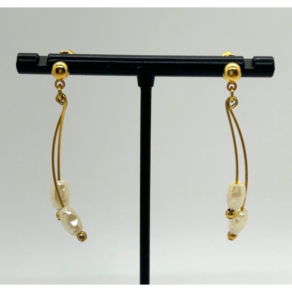 Faux Freshwater Pearl Gold-Tone Dangle Earrings Minimalist Design Lightweight - Picture 7 of 16